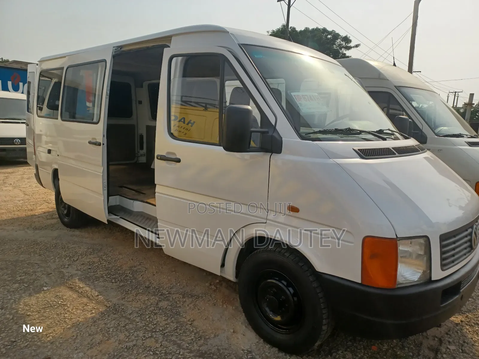 Volkswagen LT 2000 White