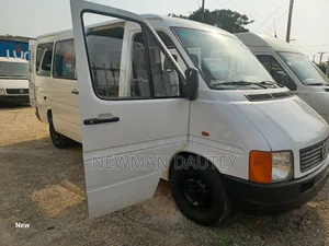 Volkswagen LT 2000 White