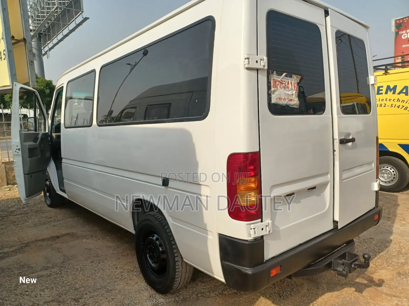 Volkswagen LT 2000 White