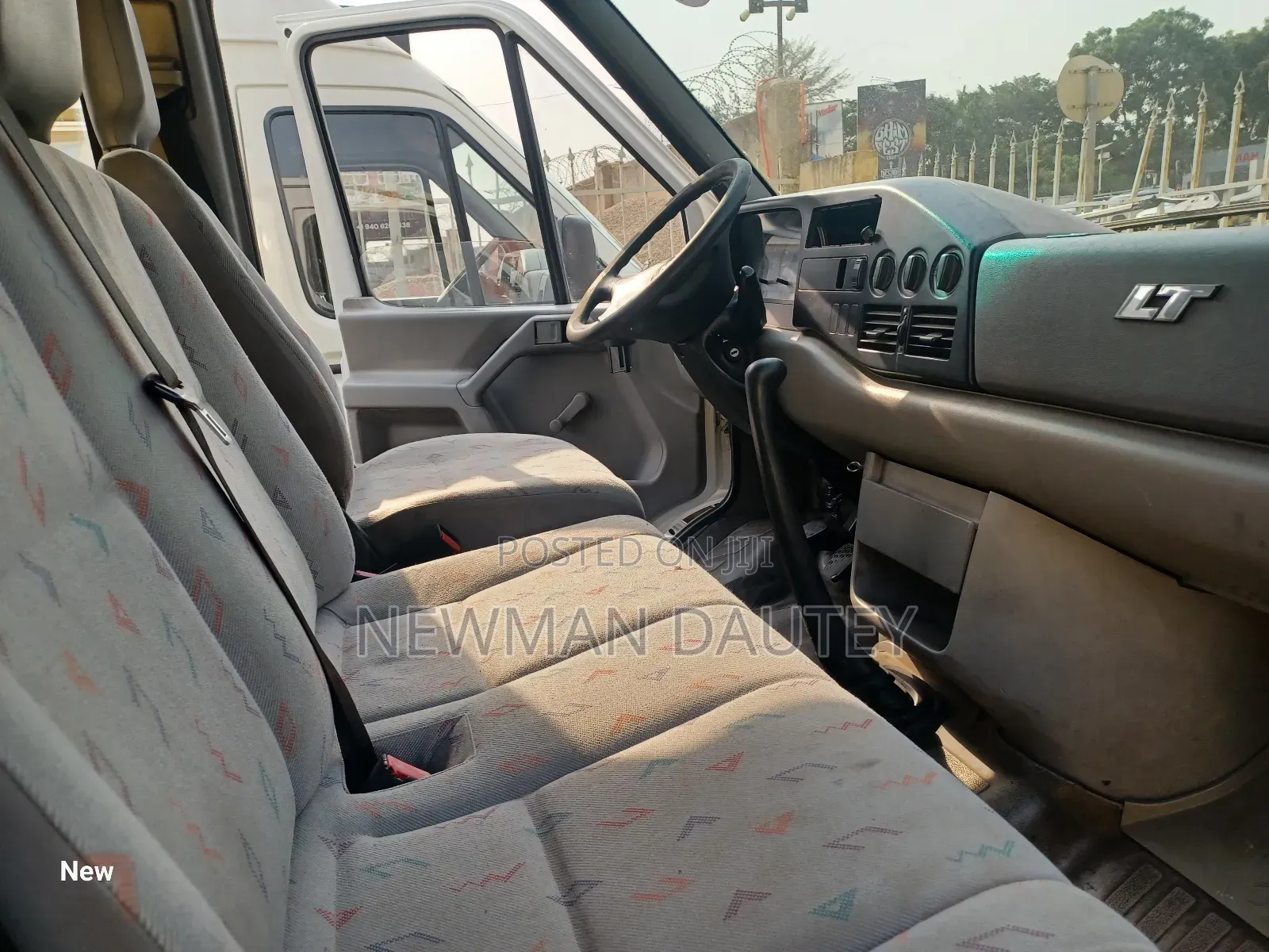 Volkswagen LT 2000 White