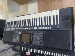 Yamaha PSR S950