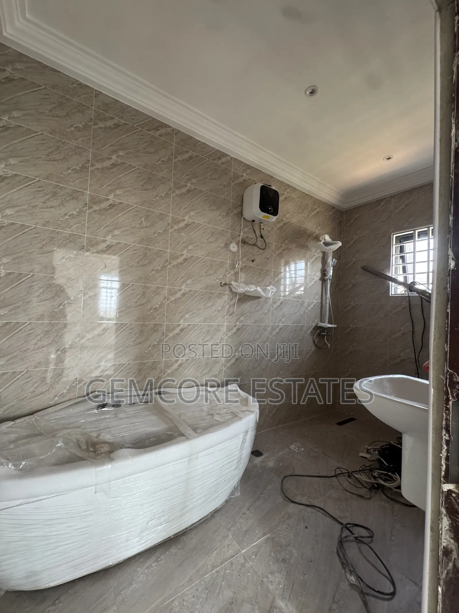 5bdrm House in East Legon Hills for sale