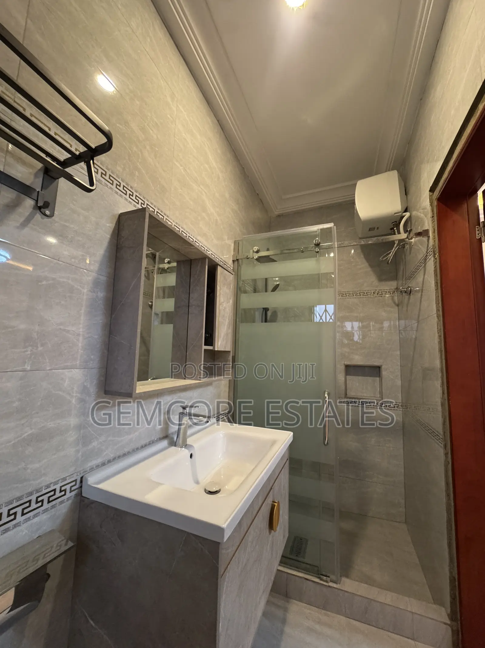 4bdrm House in West Trasacco, East Legon for rent