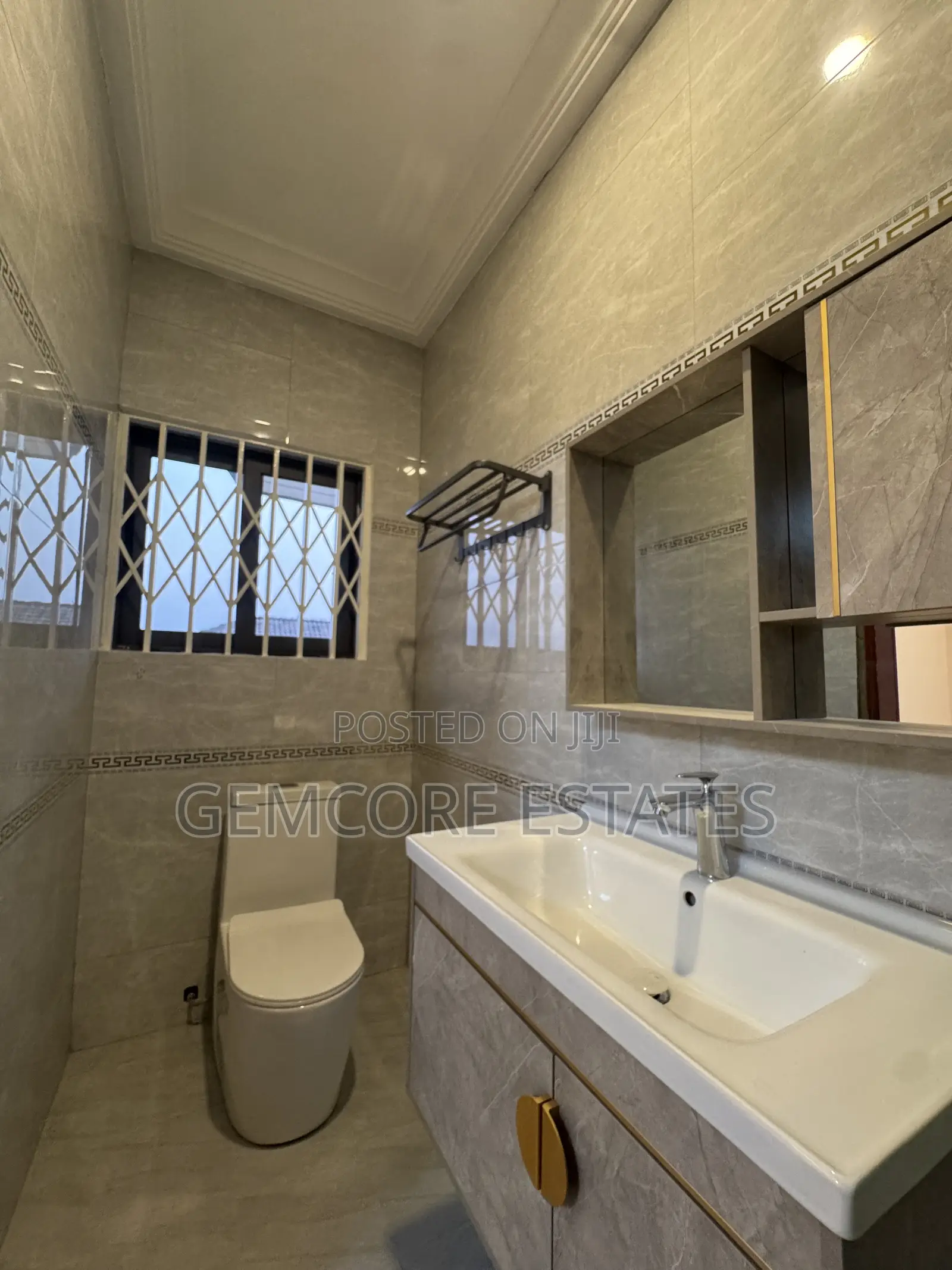 4bdrm House in West Trasacco, East Legon for rent