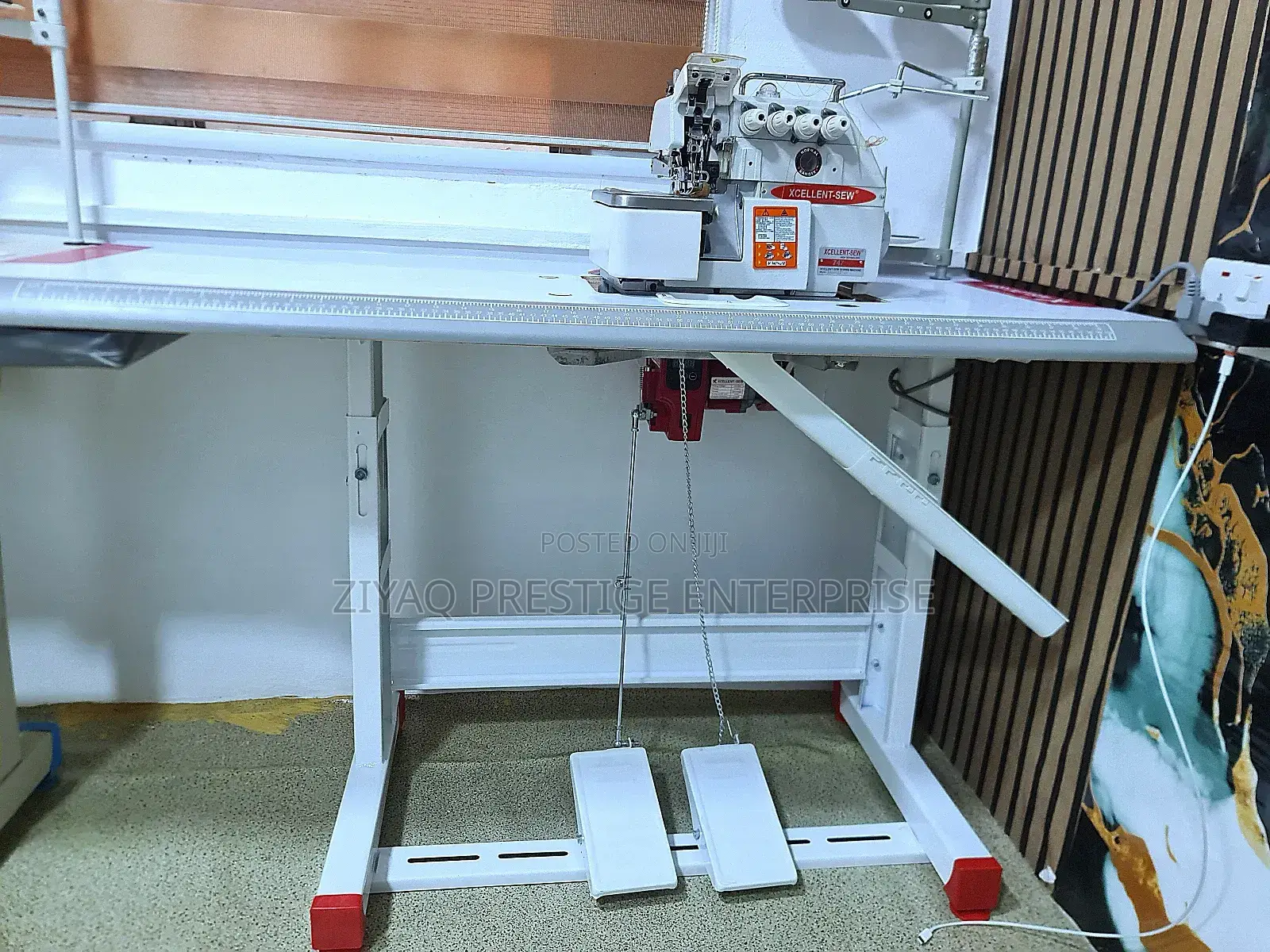 Knitting Machine