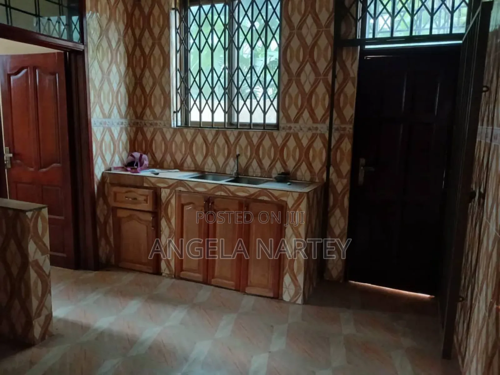 4bdrm House in Community 17 Lashibi, Tema Metropolitan for sale