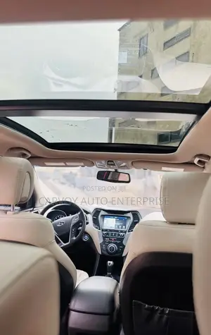 Hyundai Santa Fe 2018 Red
