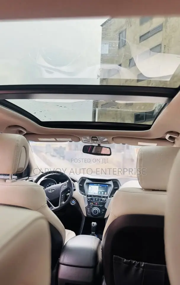 Hyundai Santa Fe 2018 Red