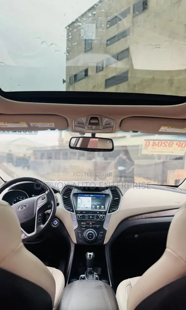 Hyundai Santa Fe 2018 Red