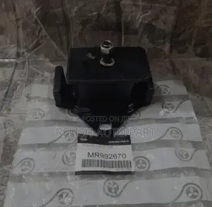 Engine Mount Seat for Mitsubishi L200, Pajero, Hardbody, Navara Etc