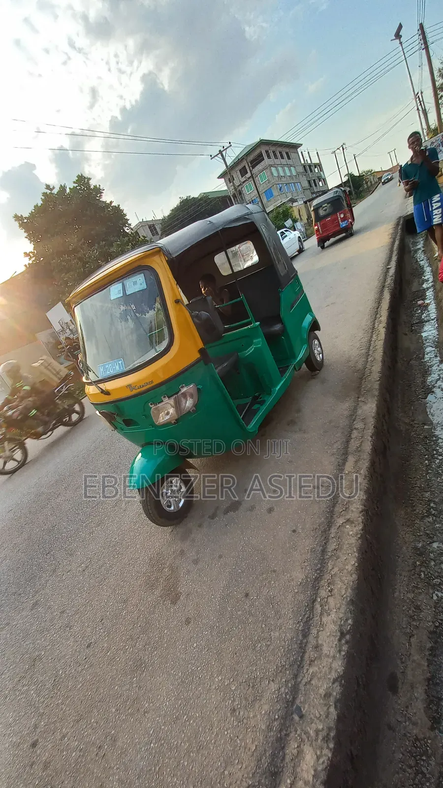 TVS King Deluxe Plus iTouch Start 2020 Green