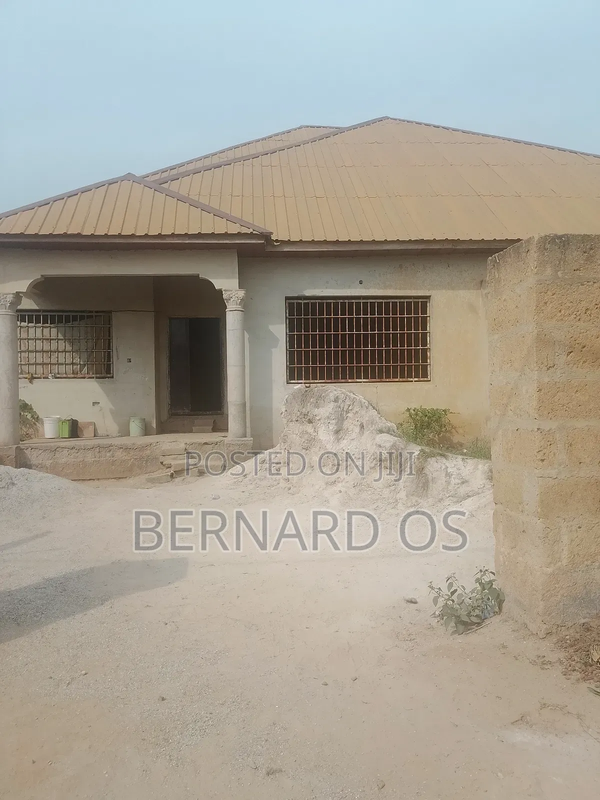 3bdrm House in Bernard Osei, Atwima Kwanwoma for sale