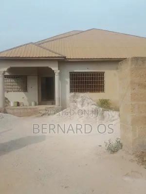 3bdrm House in Bernard Osei, Atwima Kwanwoma for sale