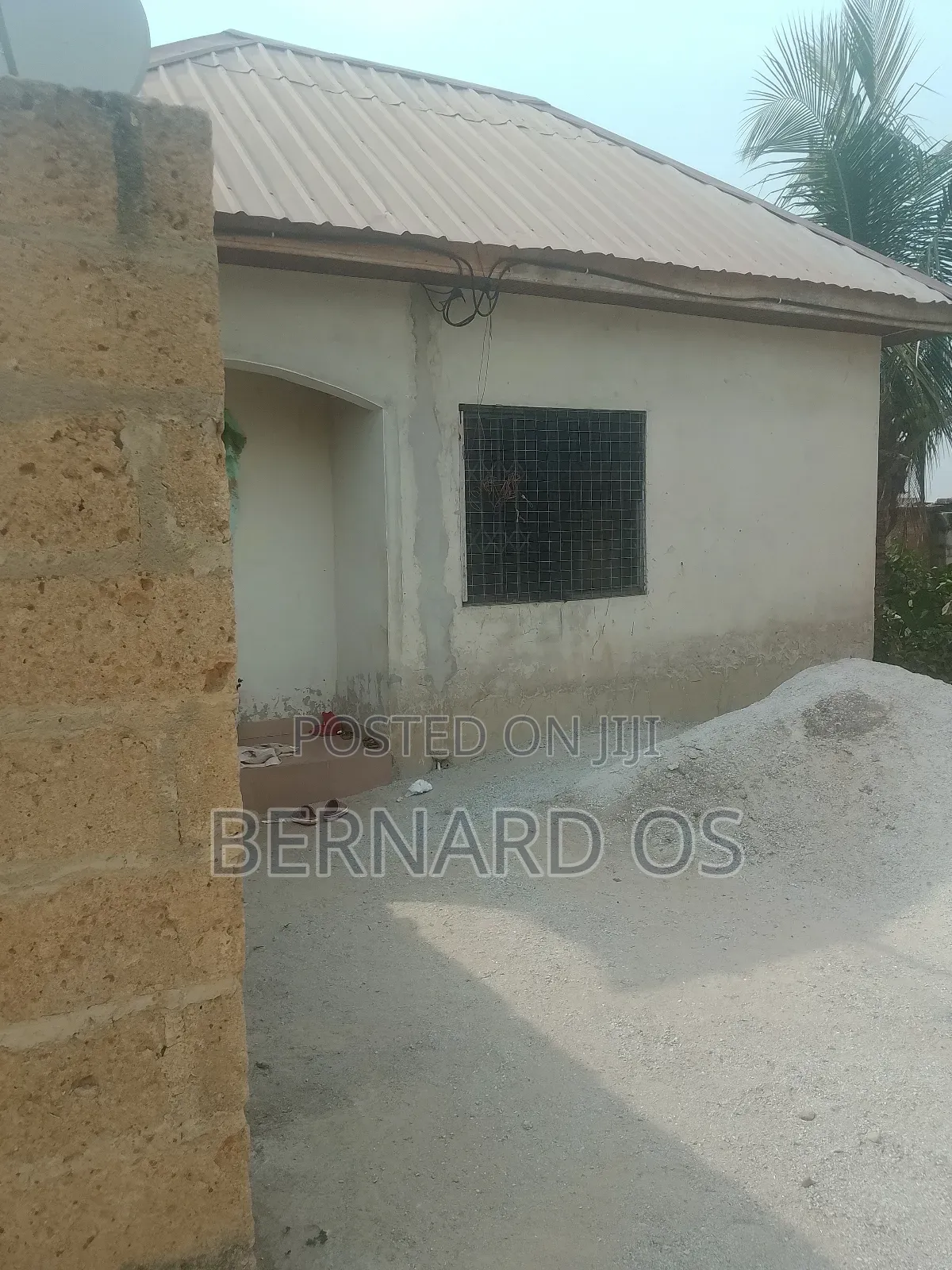 3bdrm House in Bernard Osei, Atwima Kwanwoma for sale