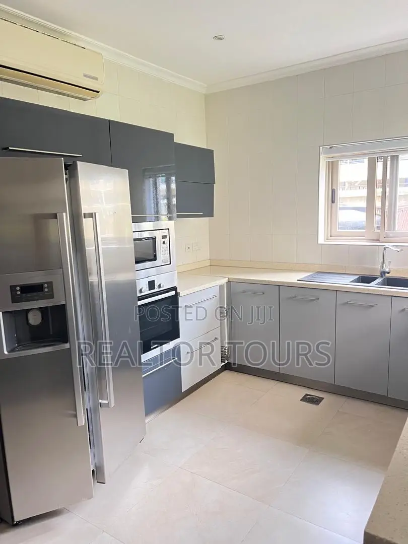 Furnished 4bdrm Townhouse / Terrace in Airport Residential Area