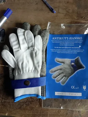 High Quality Metal Gloves.
