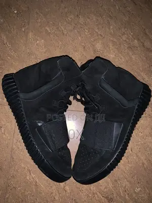Yeezy Boost 750