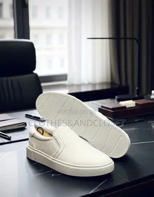All White Boss Easy Wear