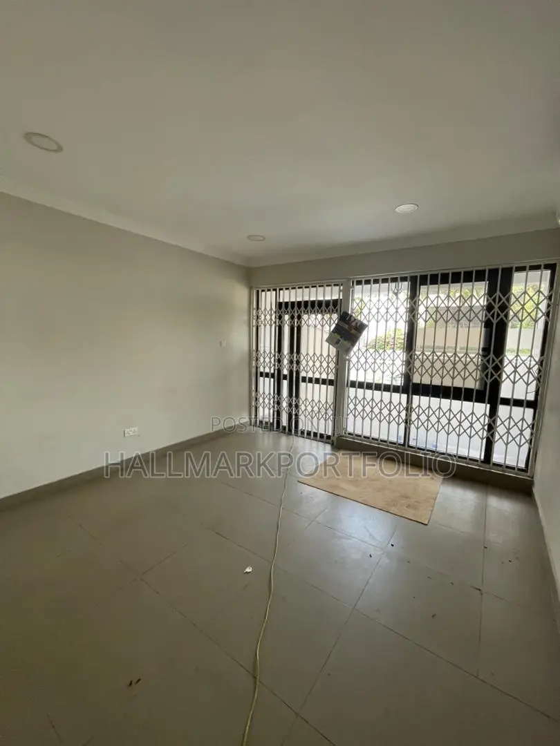 6 Rooms Office Space Labone