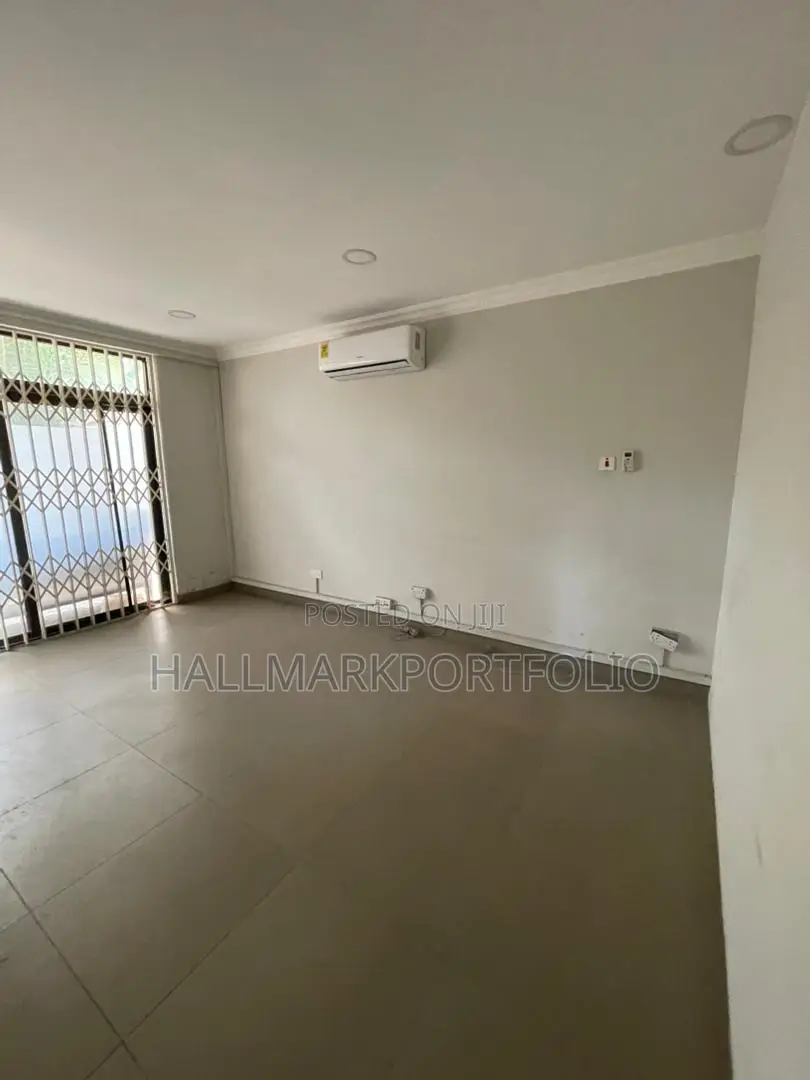 6 Rooms Office Space Labone