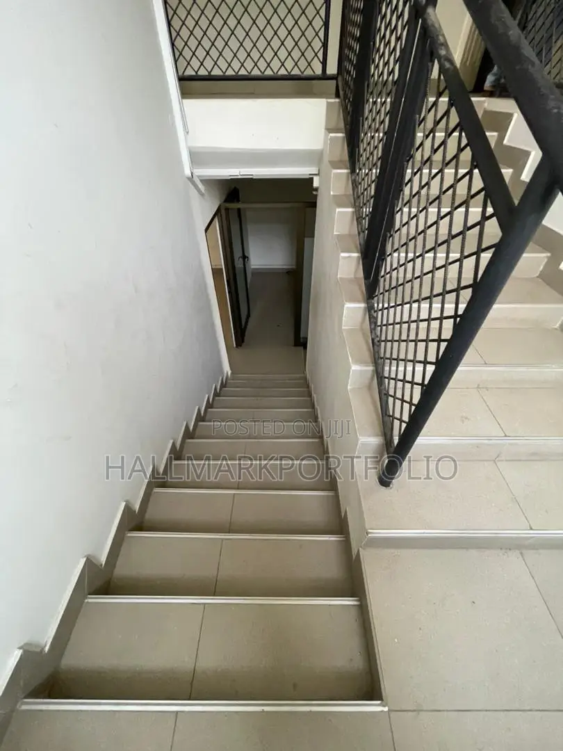 6 Rooms Office Space Labone