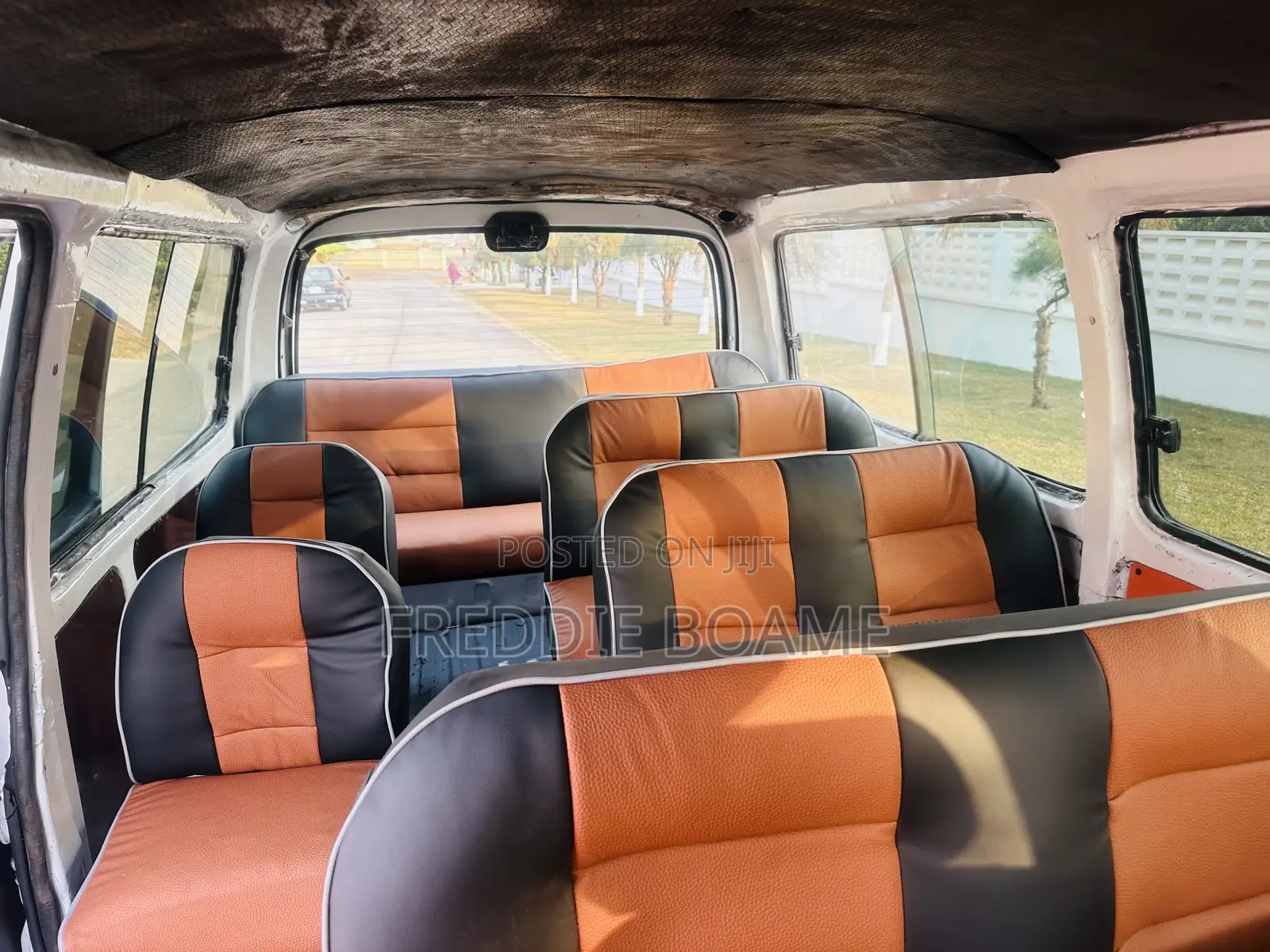 Toyota HiAce 2004 White