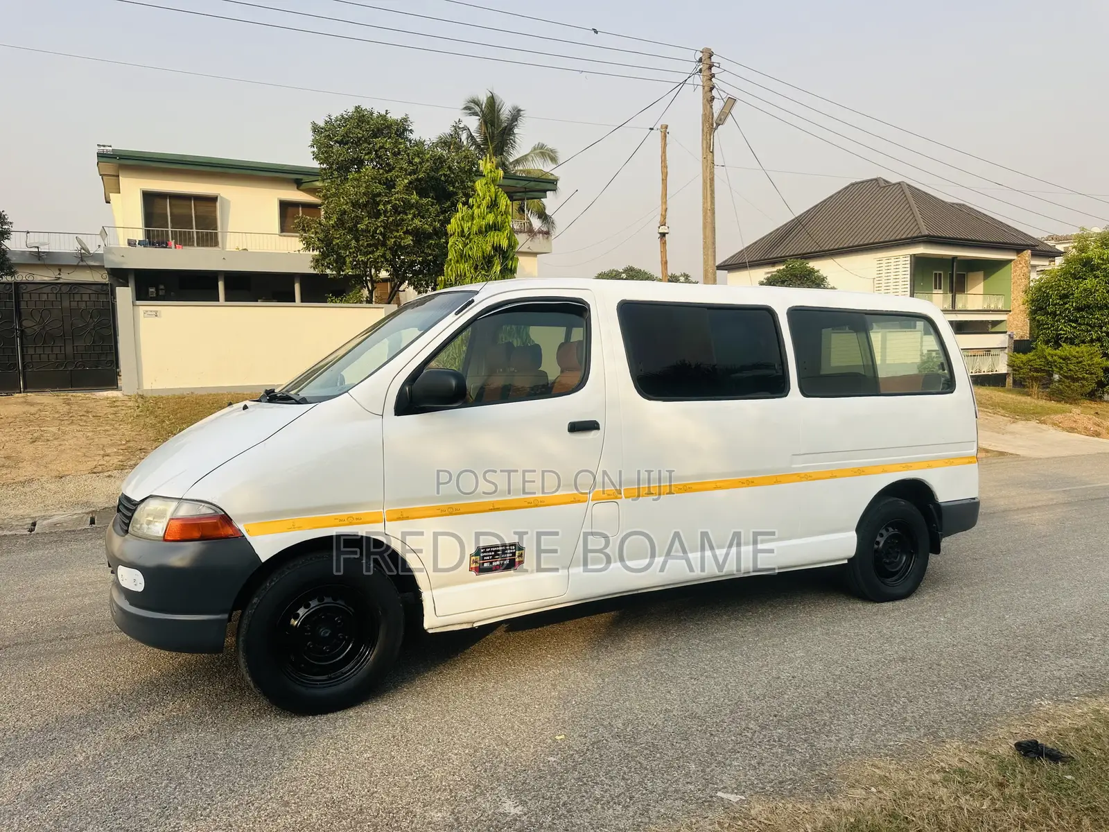 Toyota HiAce 2004 White