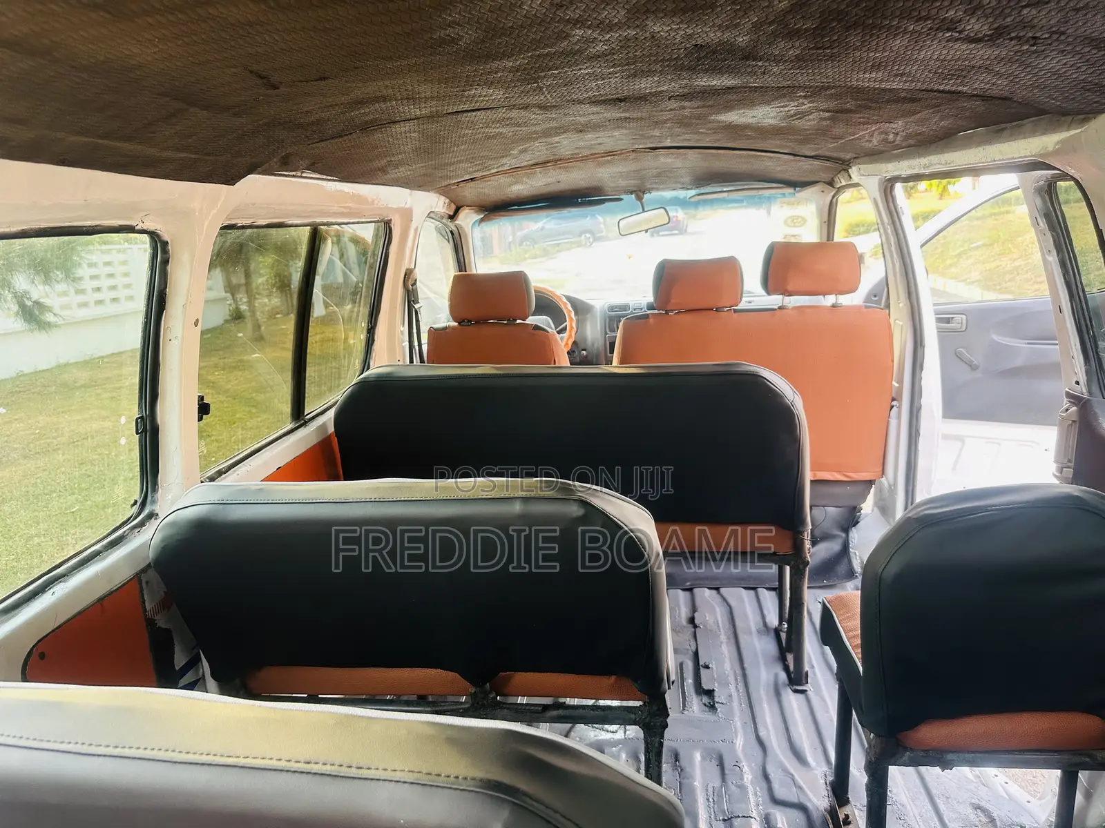 Toyota HiAce 2004 White