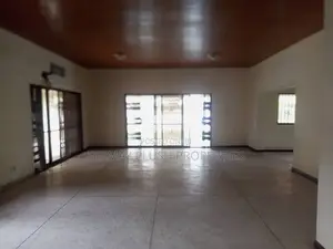 5bdrm House in Roman Ridge, Accra Metropolitan for sale
