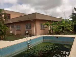 5bdrm House in Roman Ridge, Accra Metropolitan for sale