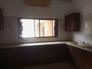 4bdrm House in Airport Residential for sale