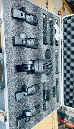 Behringer Bc1200 Professional 7-piece Drum Microphone Set.