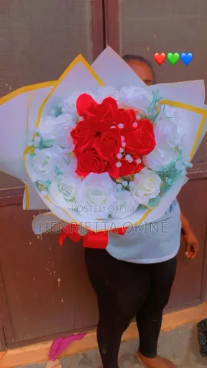 Flower L Bouquet