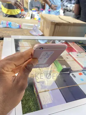 Apple iPhone 6s 32 GB Gold