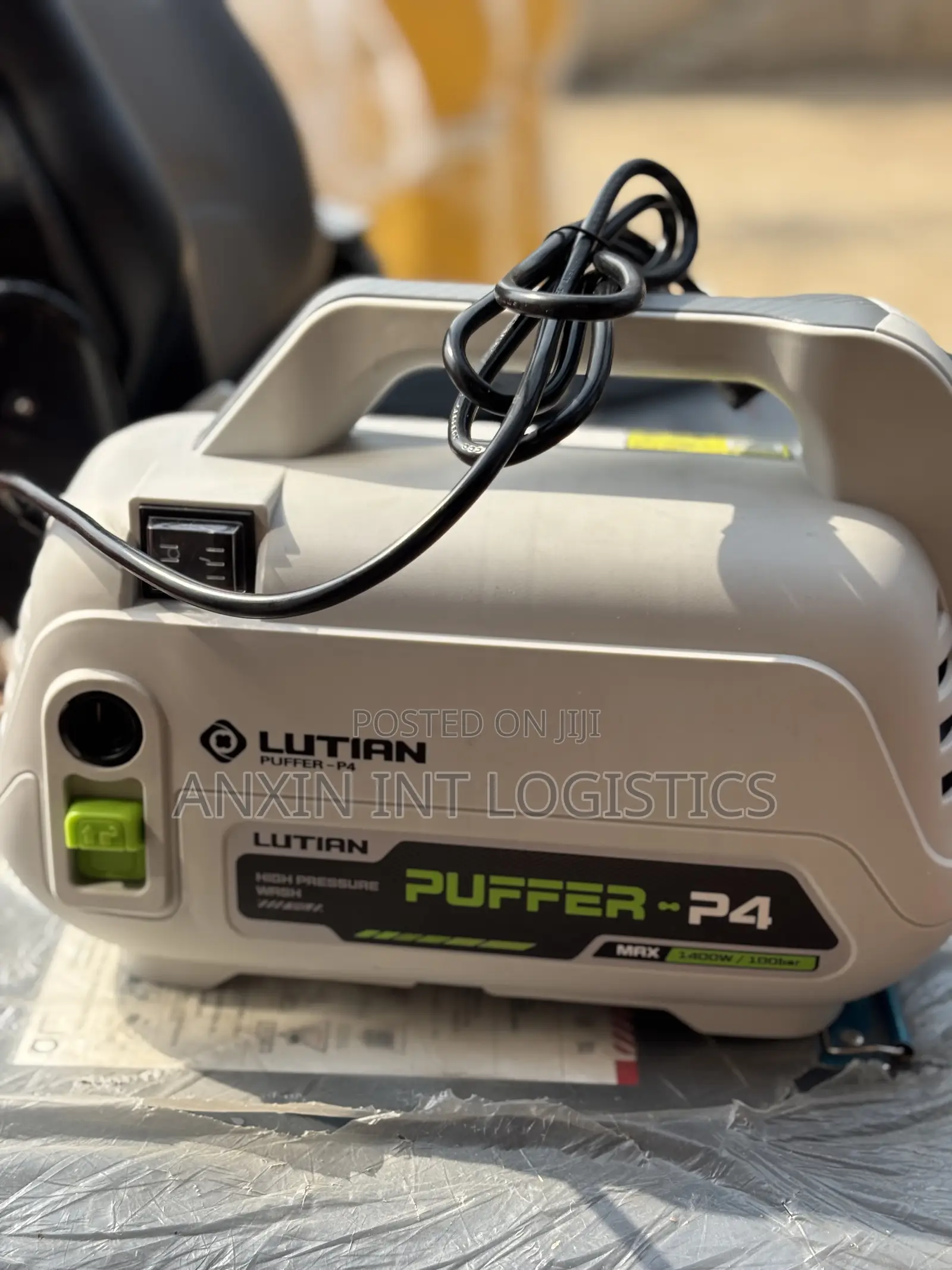 High Pressure Washer:1400 Watts Pressure