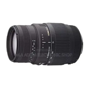 Sigma 70-300mm F4-5.6 Dg Macro Lens With Built in Motor Drive