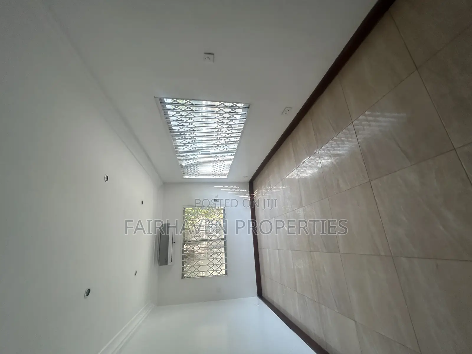 4bdrm House in Big Disu Realty, Cantonments for rent