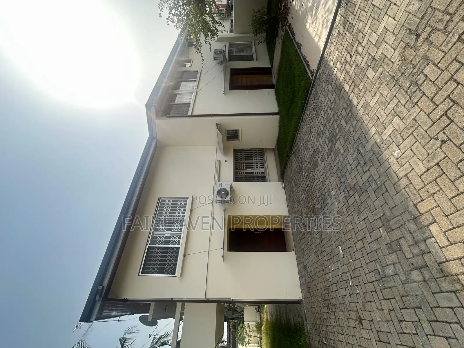 4bdrm House in Big Disu Realty, Cantonments for rent