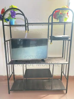 Nice Beautiful Iron Tv Stand for Sell