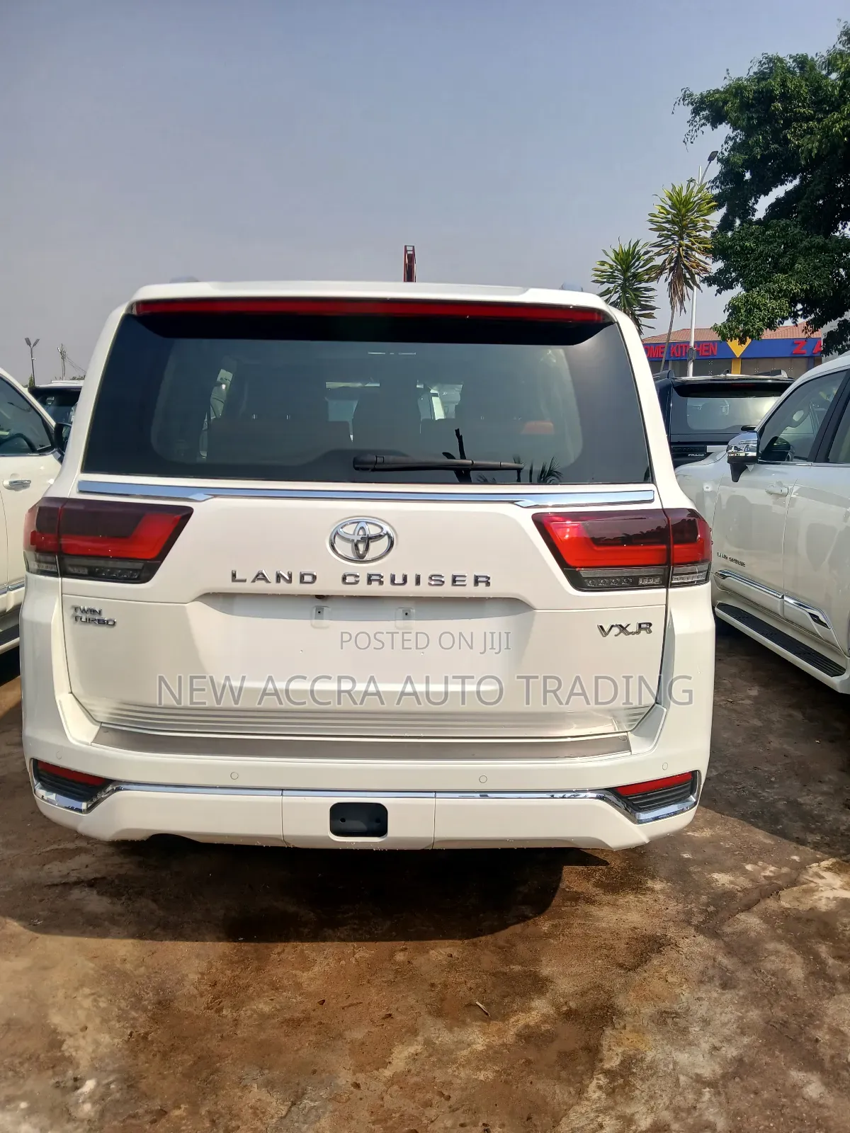 New Toyota Land Cruiser LC300 2024 White