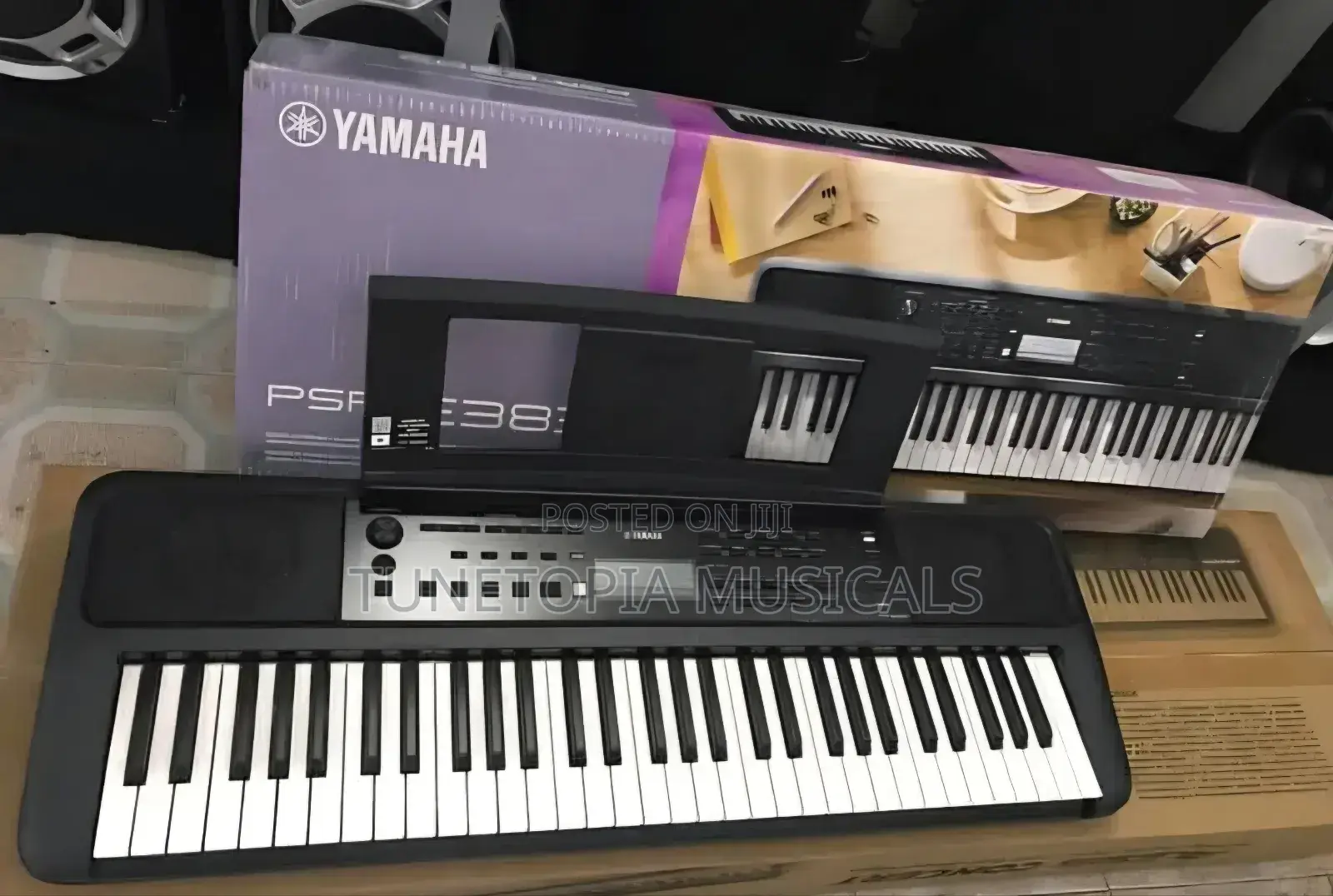 Yamaha Psr-e383 61-key Portable Keyboard.