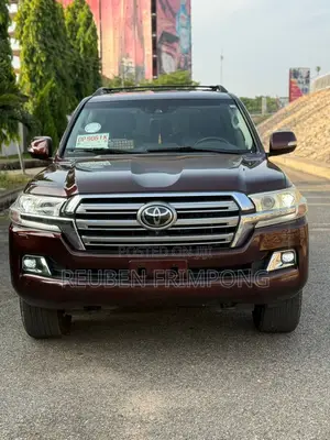 Toyota Land Cruiser 5.7 V8 GXR 2016 Burgundy