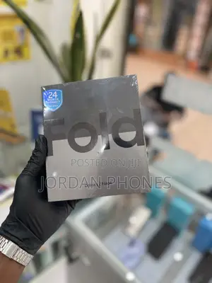 New Samsung Galaxy Z Fold4 256 GB Black