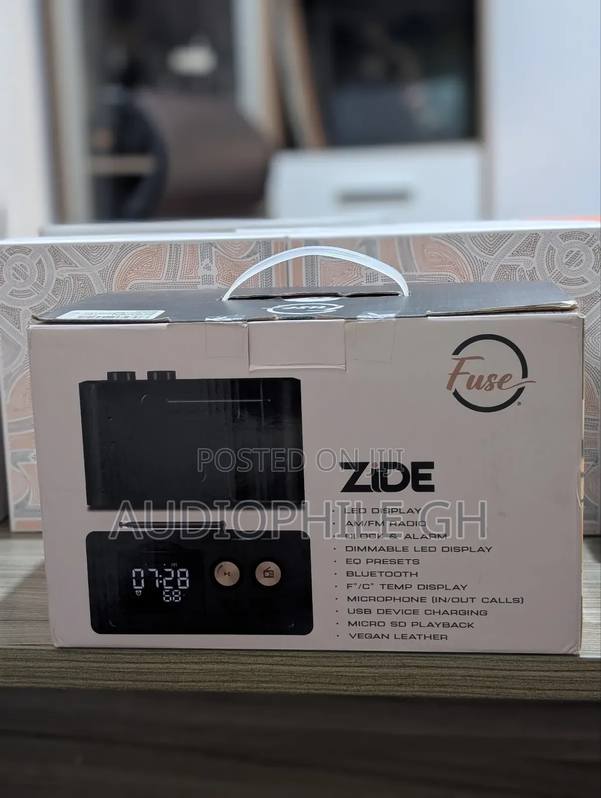 Fuse Zide Vintage Alarm Clock Radio - Radio Speaker With Bluetooth