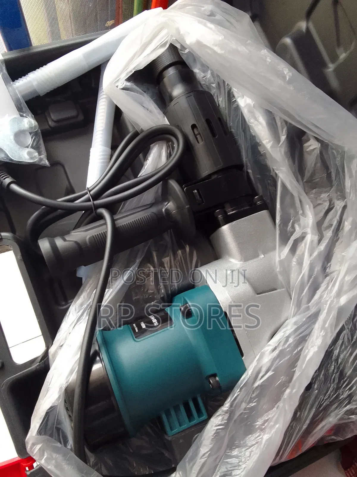 Bosch Rotary Hammer Drill 1100w