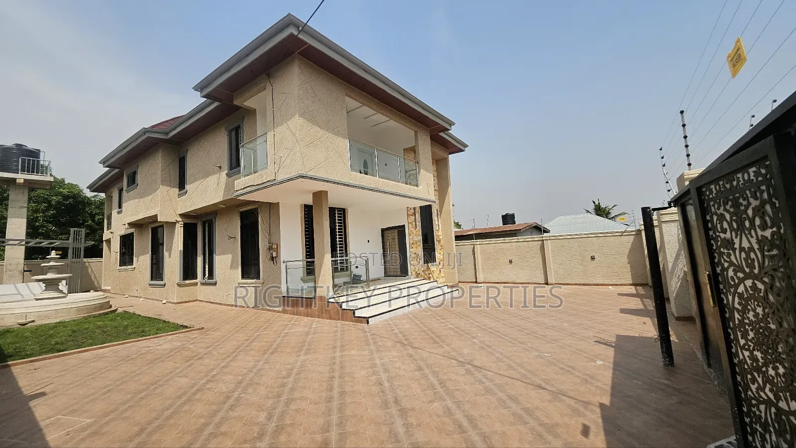 4bdrm Duplex in Rightkey, Kumasi Metropolitan for sale