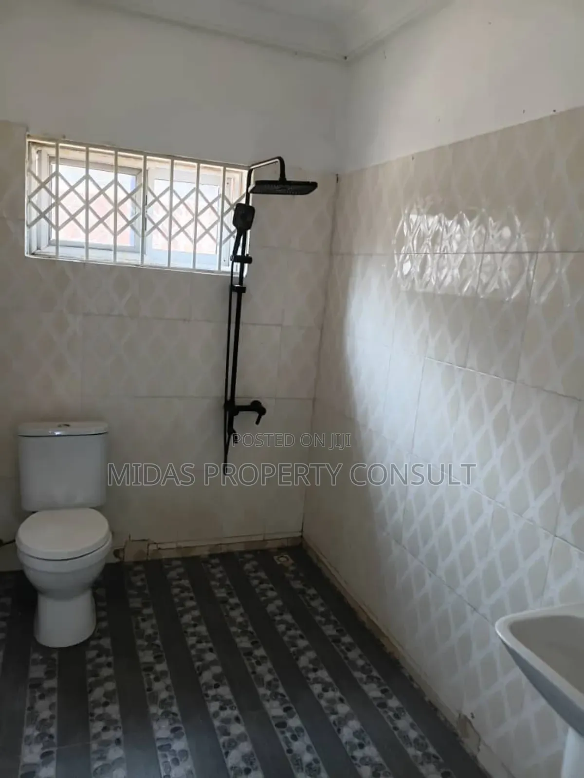 4bdrm House in Kpone Barrier, Tema Metropolitan for sale