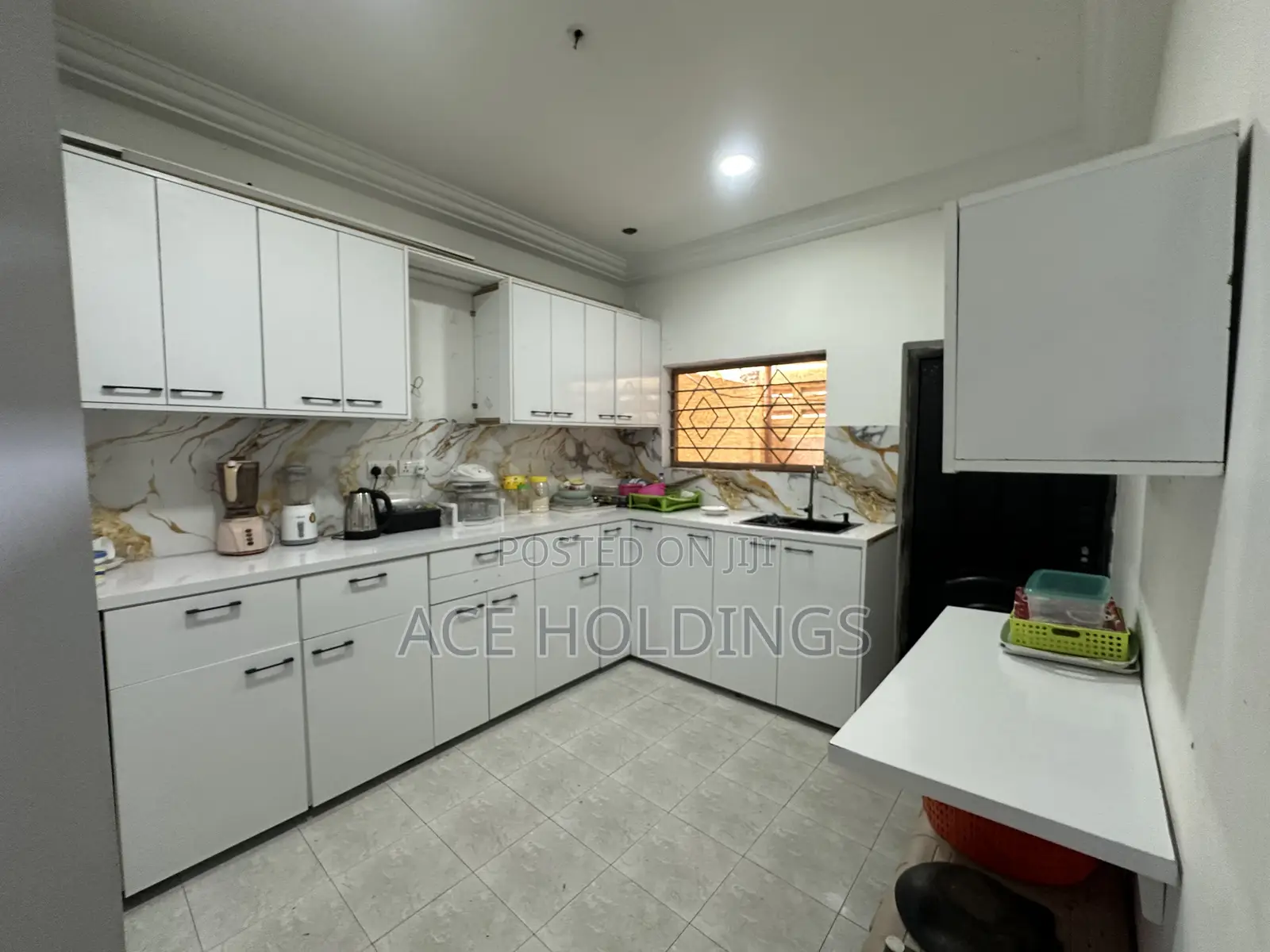 3bdrm House in Community 18, Spintex for sale