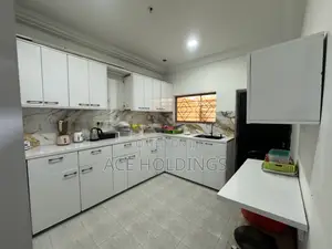 3bdrm House in Community 18, Spintex for sale