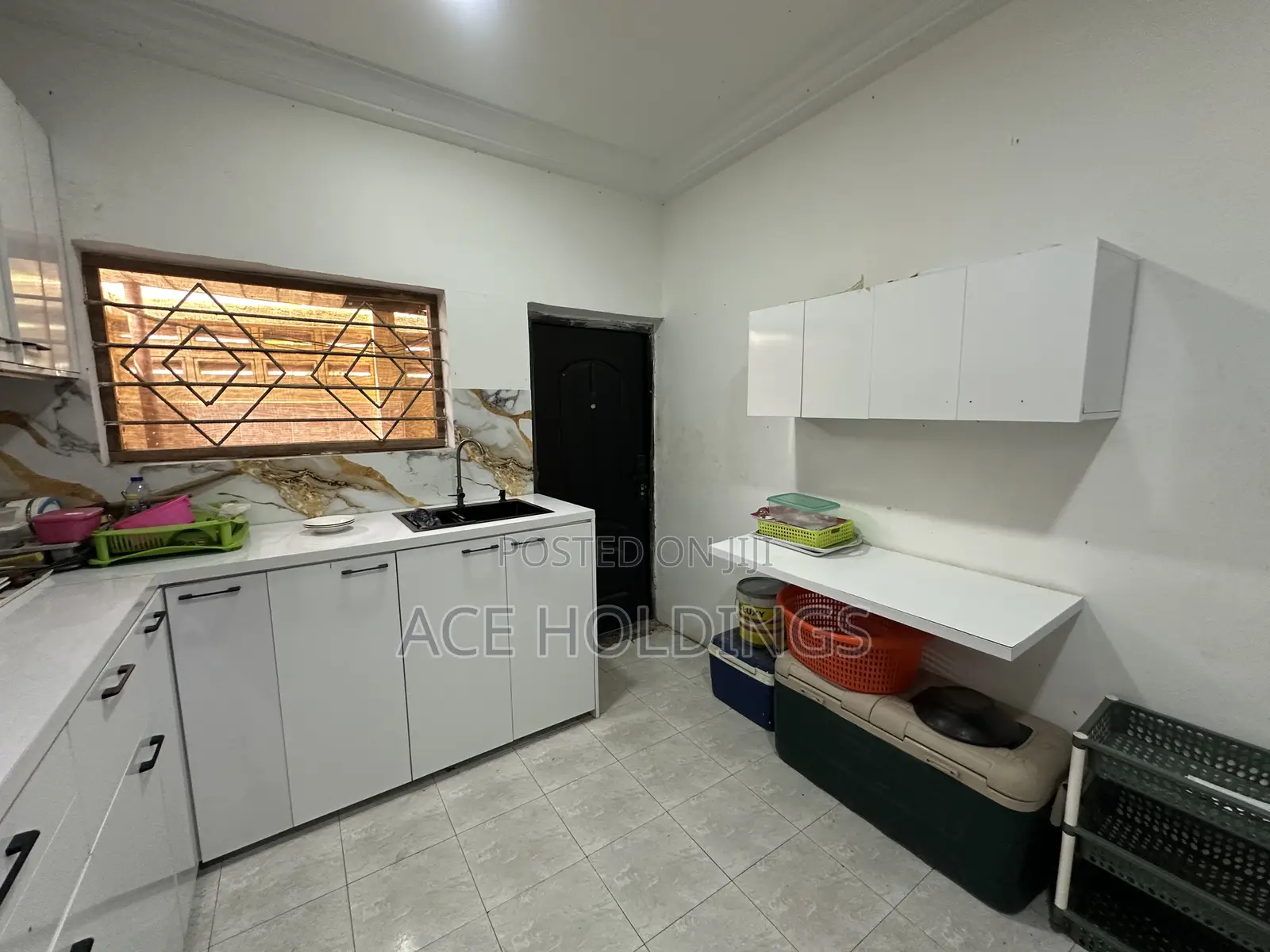 3bdrm House in Community 18, Spintex for sale